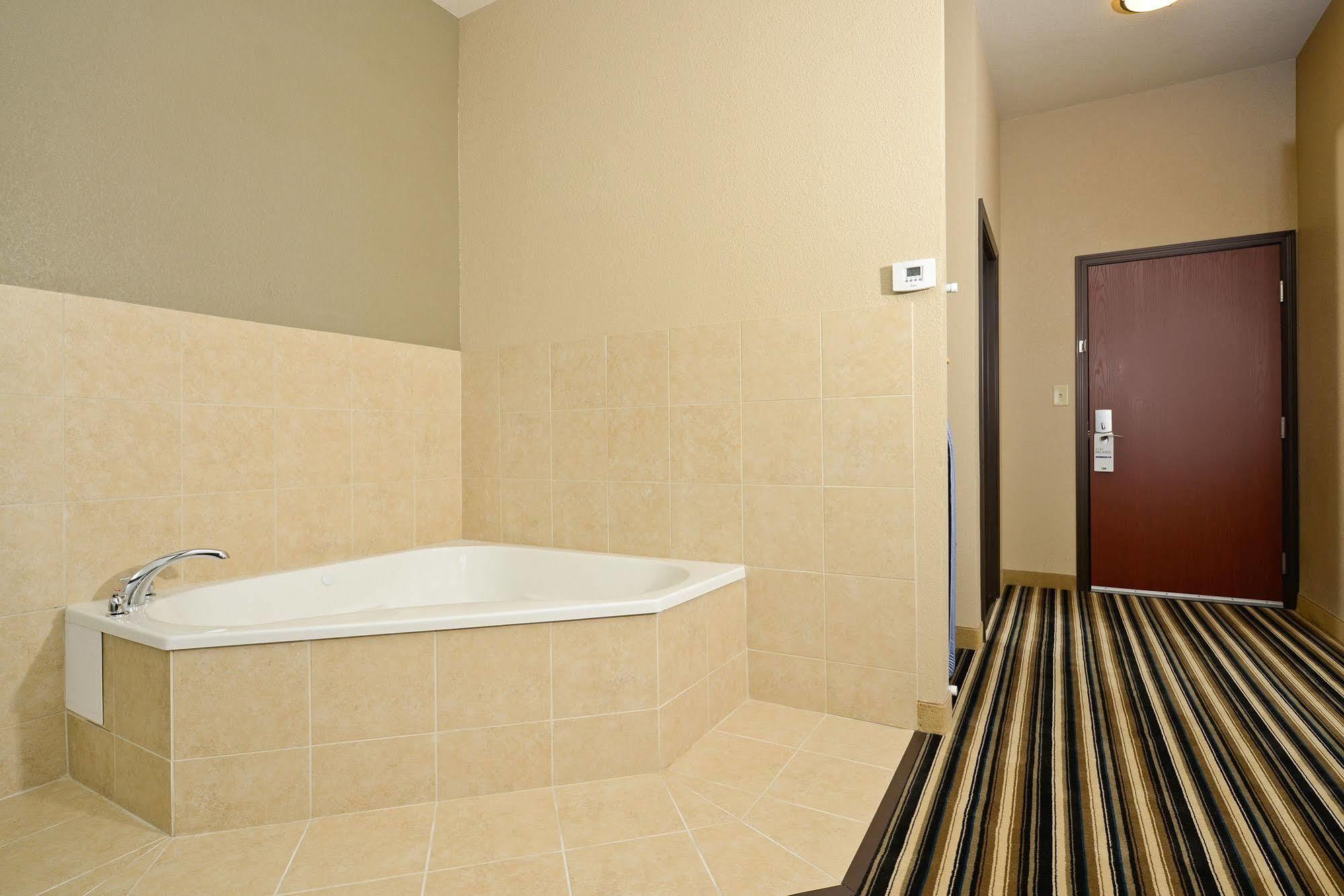 Holiday Inn Express & Suites Forrest City By Ihg Bagian luar foto